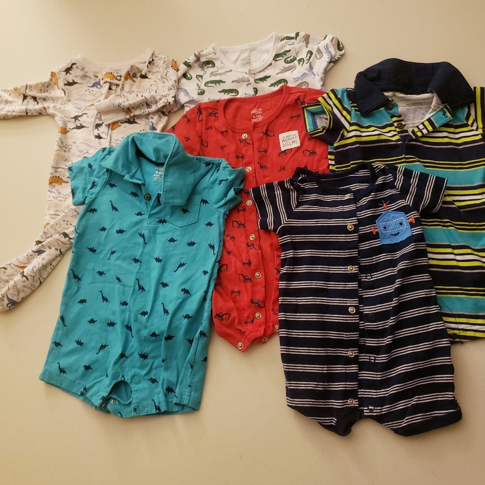 Simple joys by Carter's 7onesie Lot NWOT 🦖🦕